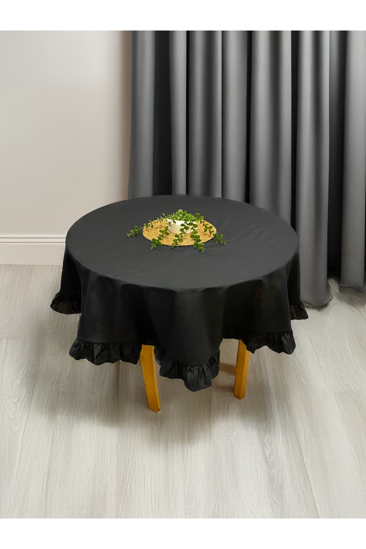 Pamuk Polyester Fırfırlı Yuvarlak Masa Örtüsü Siyah