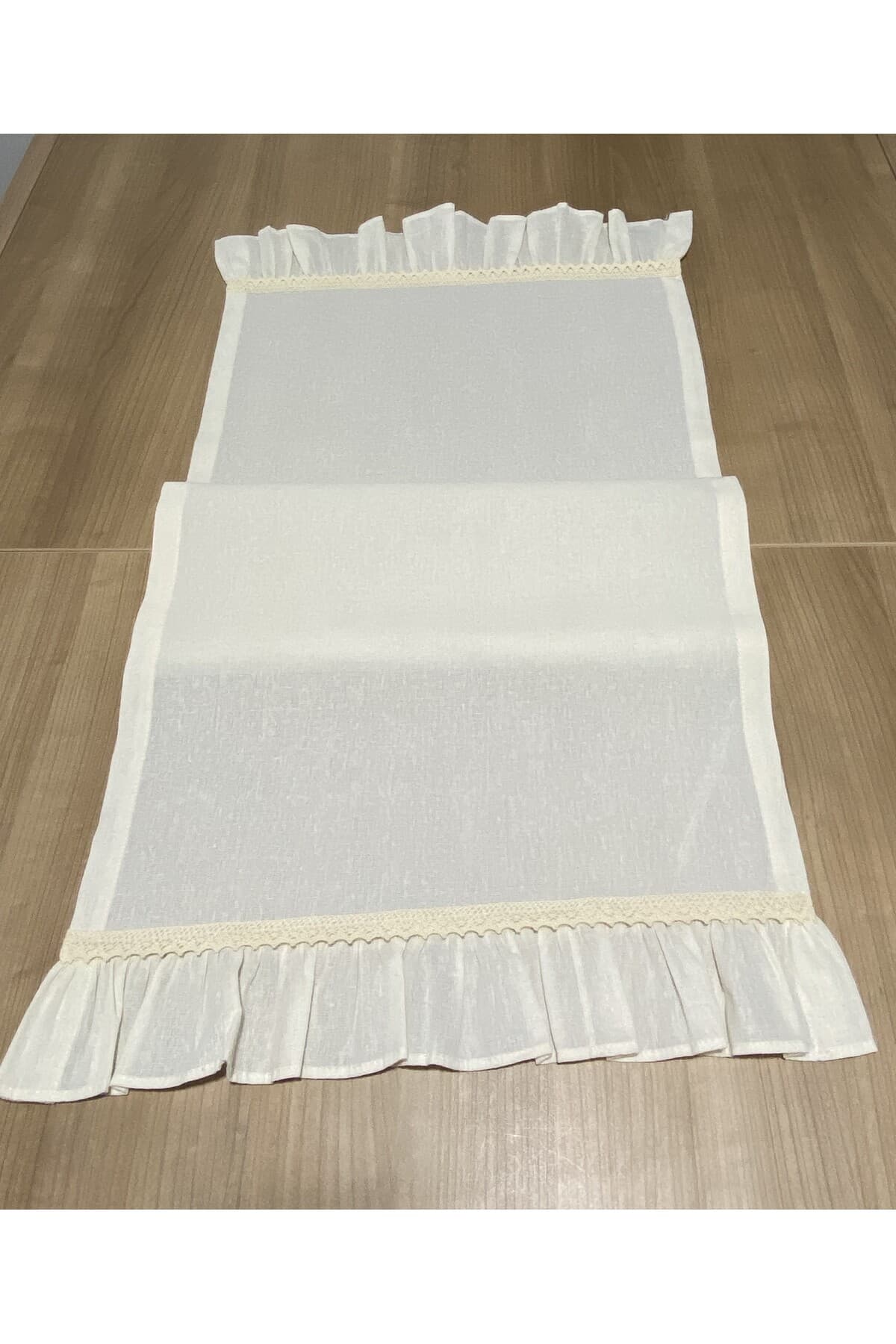 %100 Pamuklu Ham Keten Kenarları Fırfırlı ve Dantelli Runner 40x140 cm