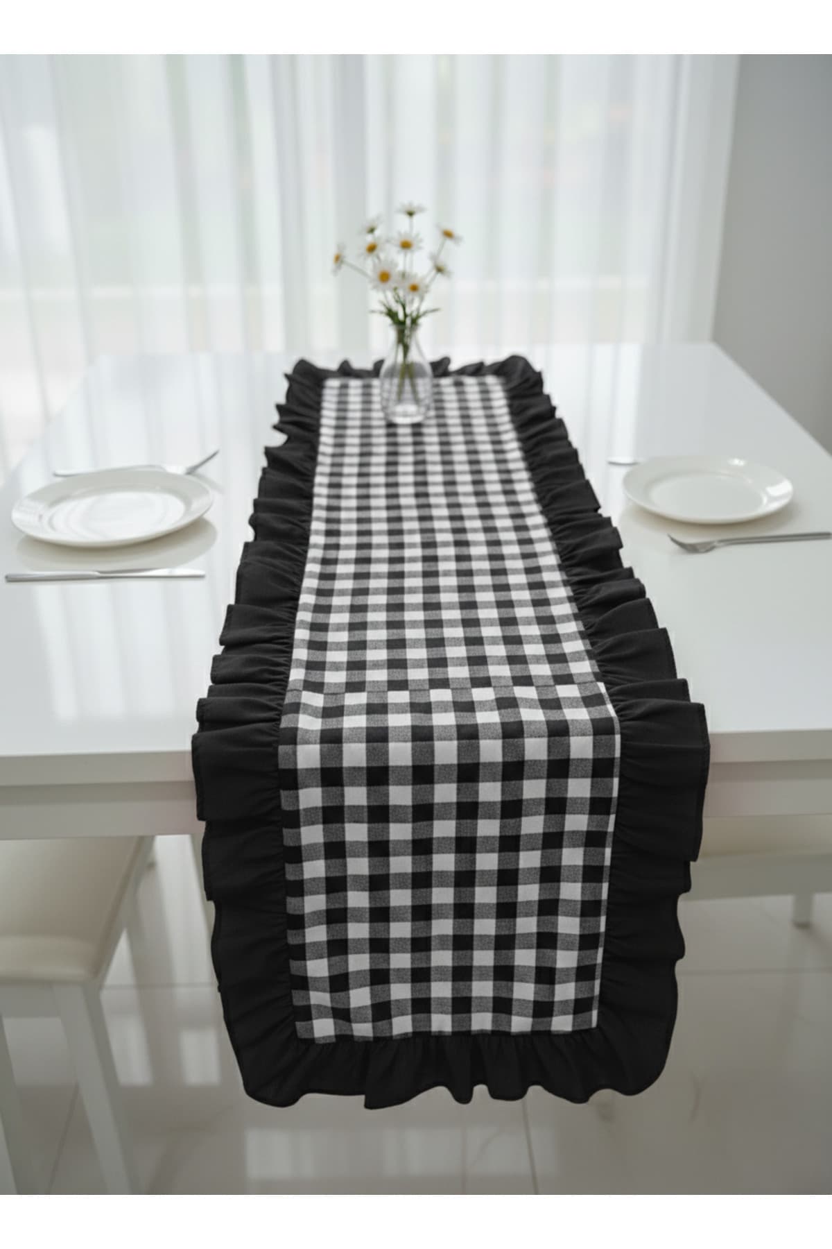 Fırfır Detaylı Pötikare Runner 40x110 cm